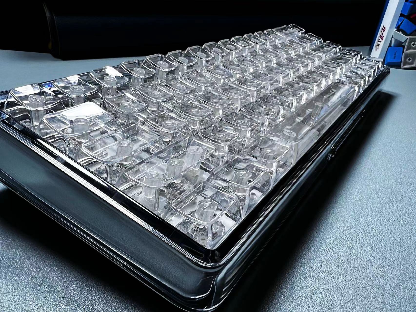 132 Przezroczyste kryształowe  – Keyboard Gaming Black recenzja i cena